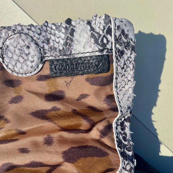 NWT Aimee Kestenberg Cross Body Snakeskin Embossed Leather Bag Black and… - Picture 8 of 8